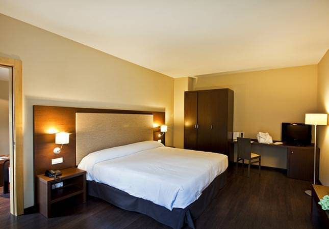 Espaciosas habitaciones en Hotel Balneario Elgorriaga. Relájate con nuestro Spa y Masaje en Navarra